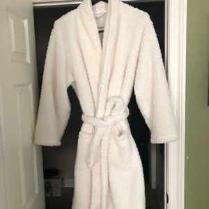 Pottery barn bathrobe new!